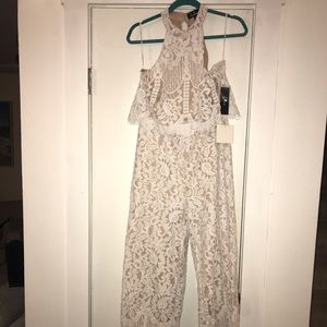Lulu’s Britney White Lace Halter Jumpsuit Sz Large